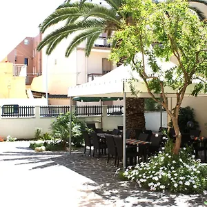 https://hotel-alguer-alghero.hotelsalgherosardinia.com